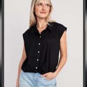 3/$15✨Old Navy Dolman Sleeve twist front button down shirt